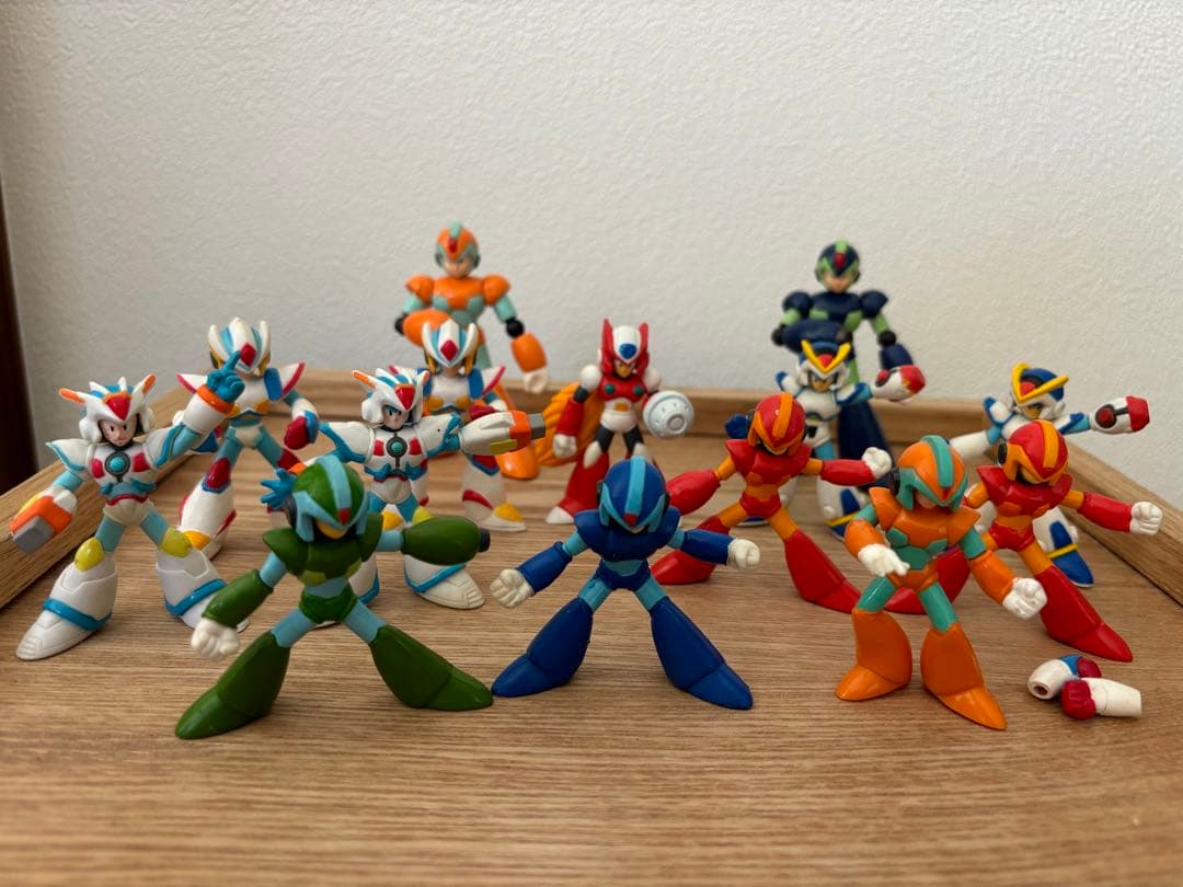 ロックマンx フィギュア 食玩 14体セット - メルカリ