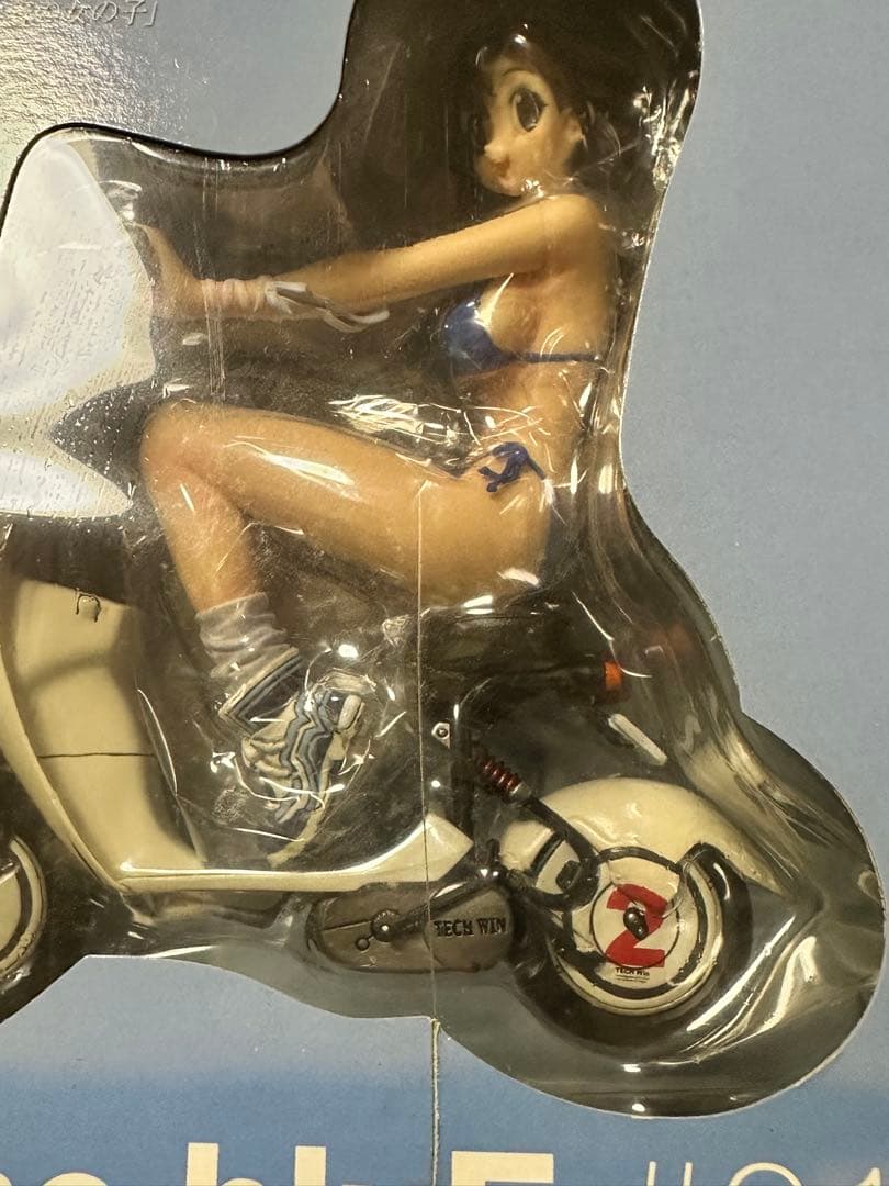 Mine bluE #010 1/7サイズ　青い水着の女の子　吉崎観音