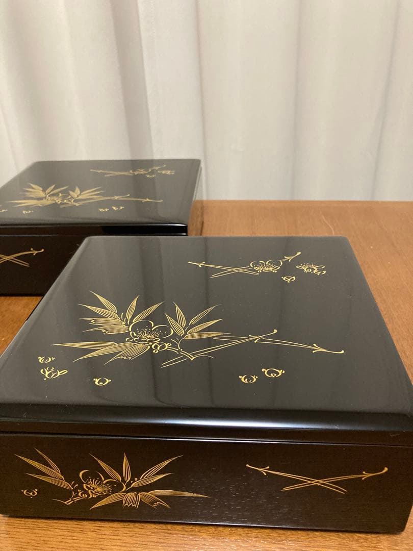 未使用新品 輪島塗 沈金彫 二段 重箱 松竹梅 桐箱付 漆塗り 金箔装飾 お正月