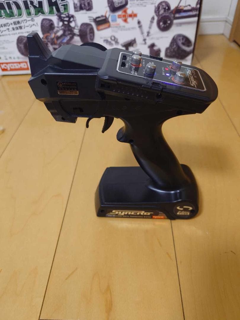 【部品どり用】2015年製　京商　MAD BUG 電動ラジコンカー