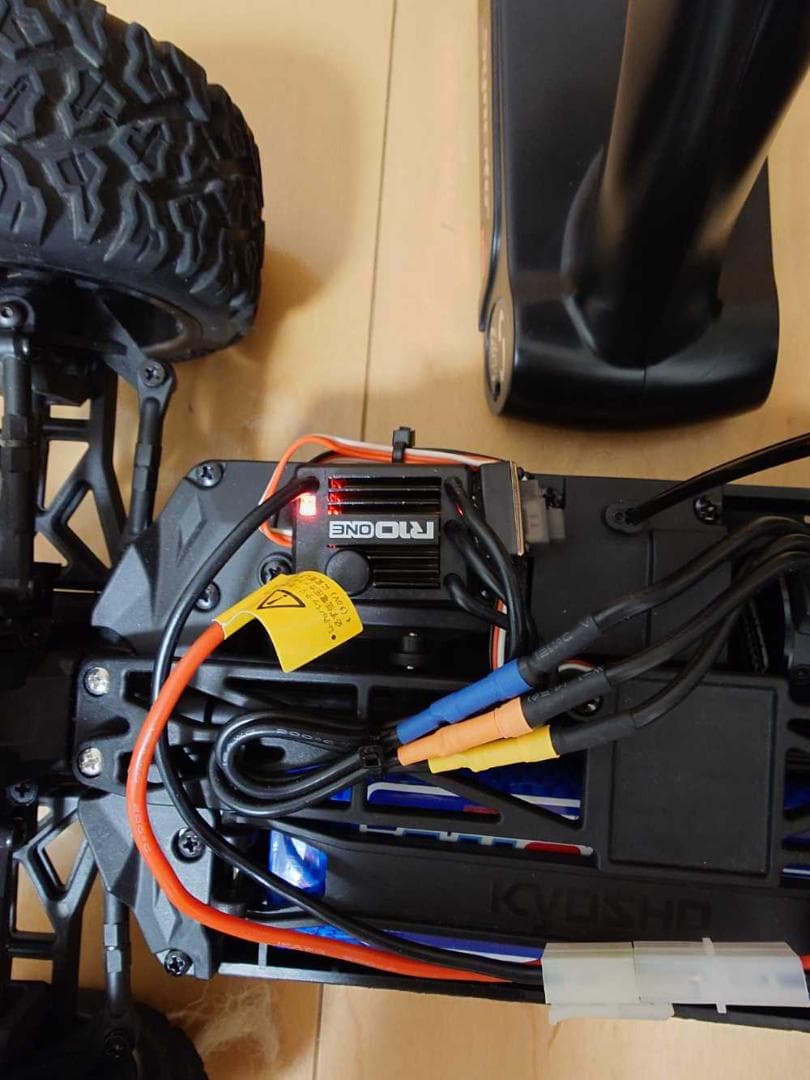 【部品どり用】2015年製　京商　MAD BUG 電動ラジコンカー