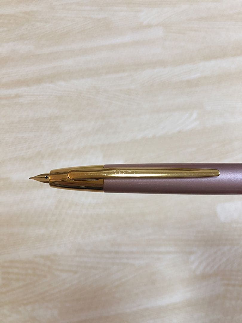 【限定品】キャップレスデシモ ピンク×ゴールド　（メタリックピンク）EFニブ