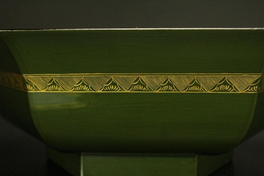 沈金 花紋 六角 蓋物(ZE496)