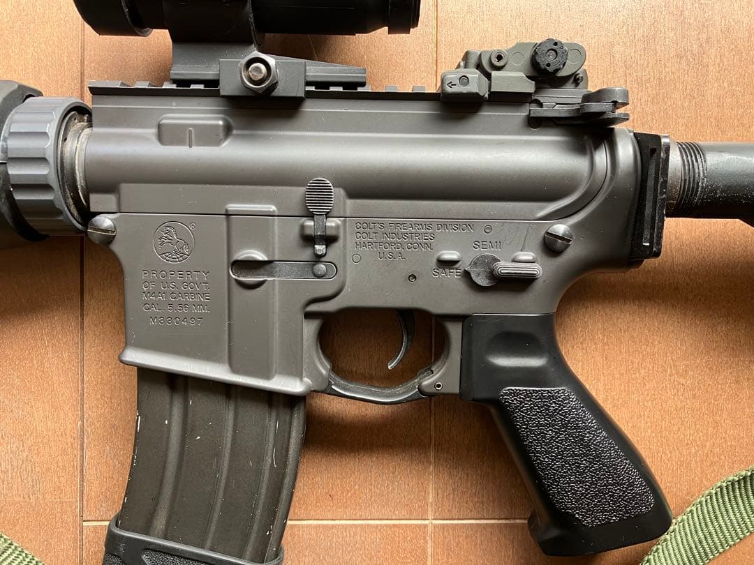 東京マルイ　ハイサイクルスタンダード電動ガン　M4-CRW カスタム