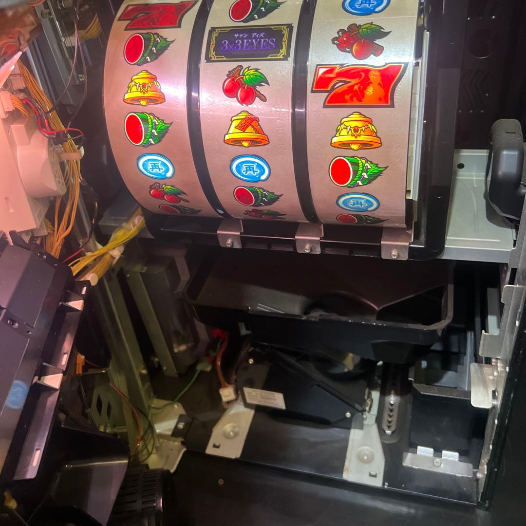 サザンアイズ 3×3EYES パチスロ 実機 ビタ押し機 コイン不要機付