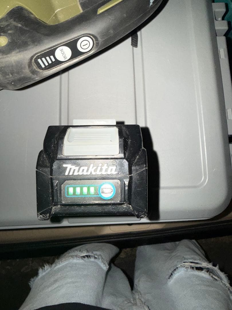 Makita CL003D 36V 充電式クリーナ 40Vバッテリー 2点