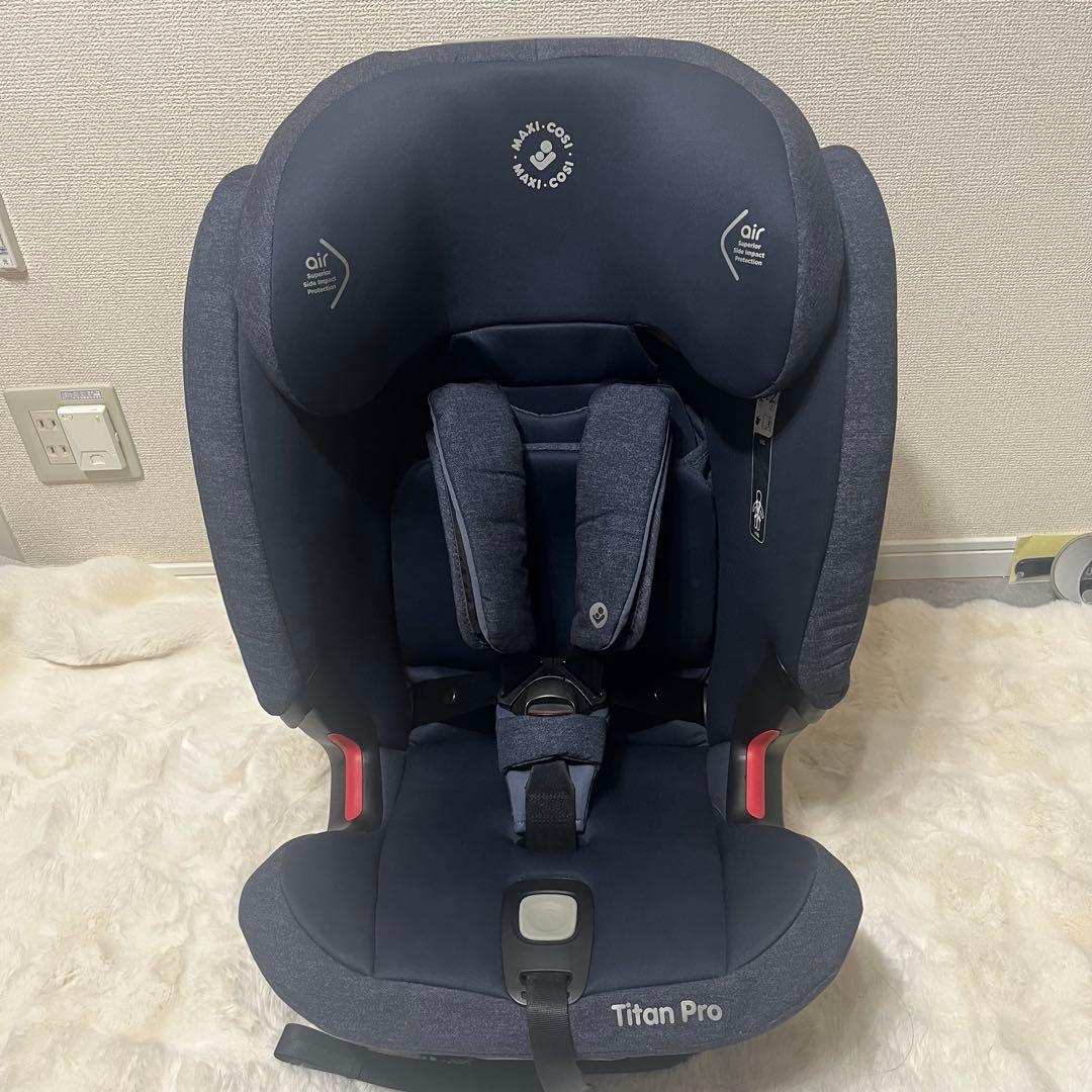 美品　マキシコシ　タイタンプロ　チャイルドシート　ジュニアシート　isofix