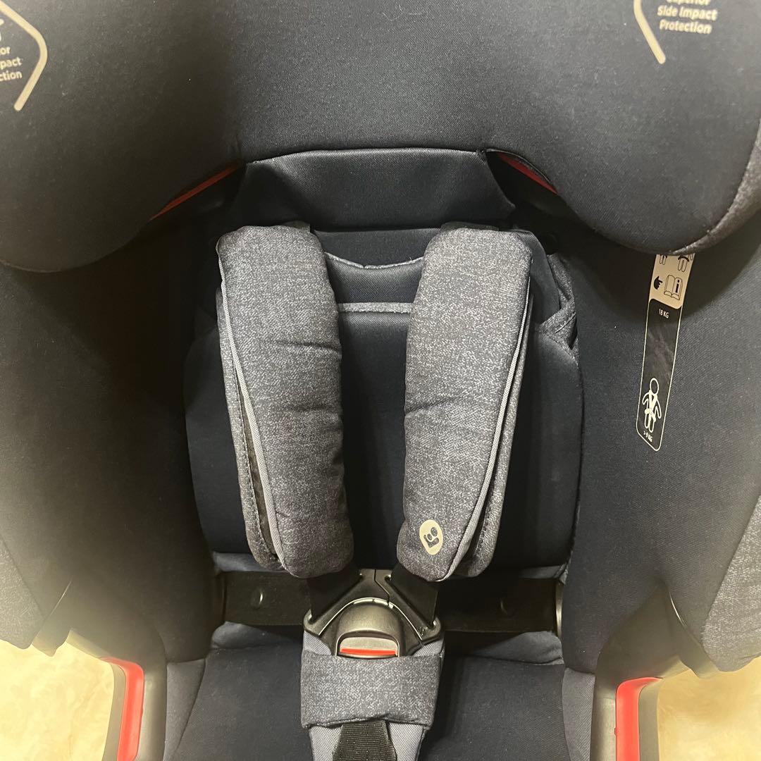 美品　マキシコシ　タイタンプロ　チャイルドシート　ジュニアシート　isofix