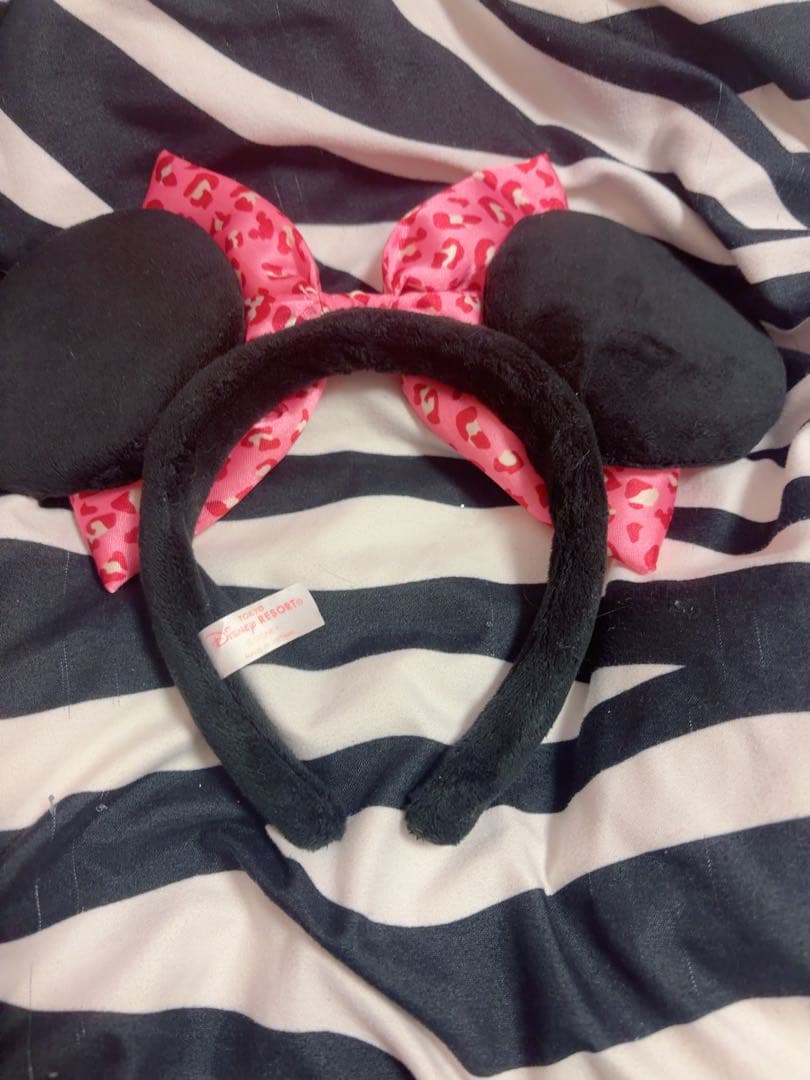 ピンクヒョウ柄リボン付きカチューシャ即日配送可能です！！ - メルカリ