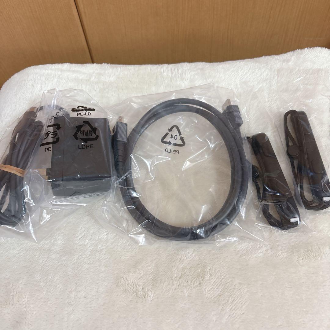 Nintendo Switch 本体　ネオンブルー／ネオンレッド