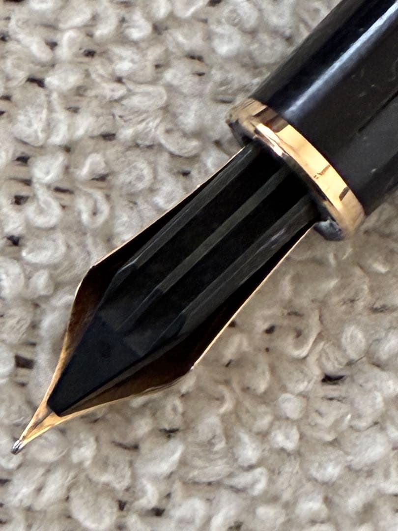 ◾️美品◾️モンブラン144万年筆◾️マイスターシュテュッククラシック◾️カートリッジ付