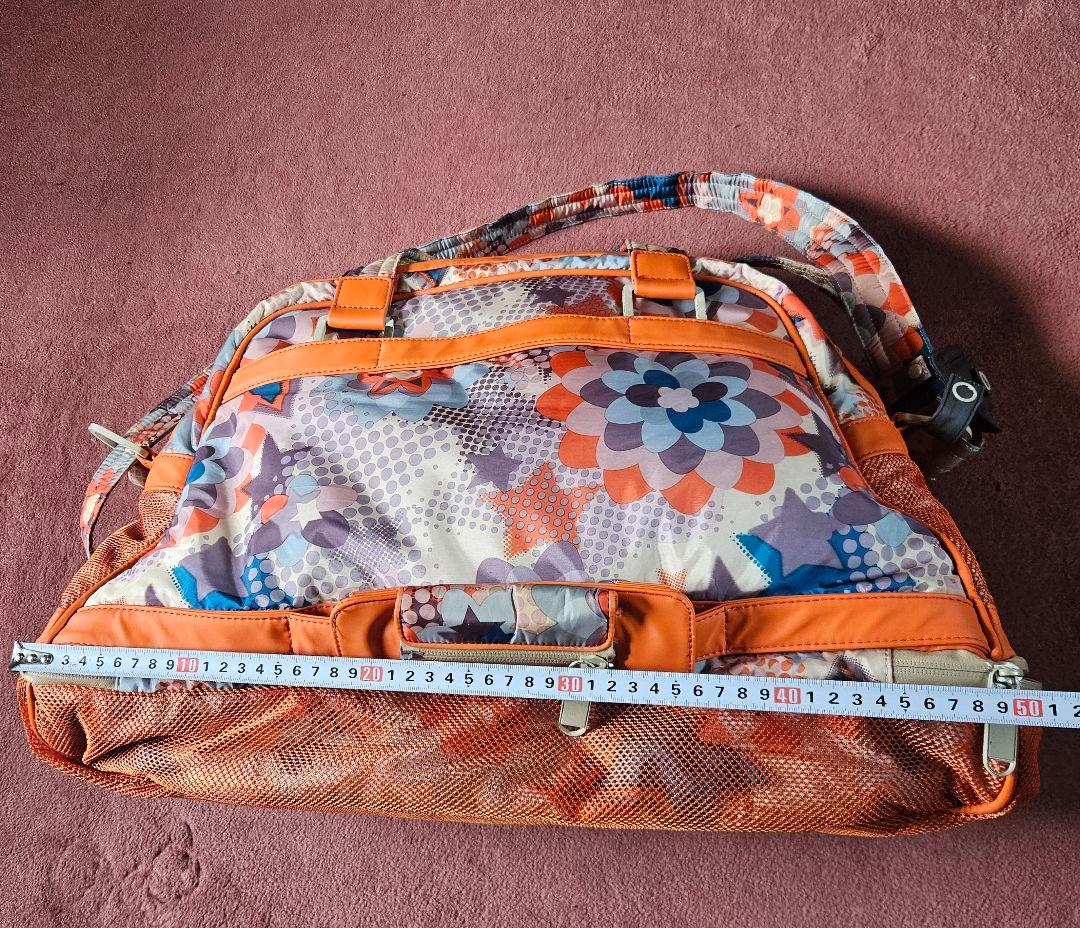 LeSportsacとステラ・マッカートニーのコラボレーションバッグ 旅行用品