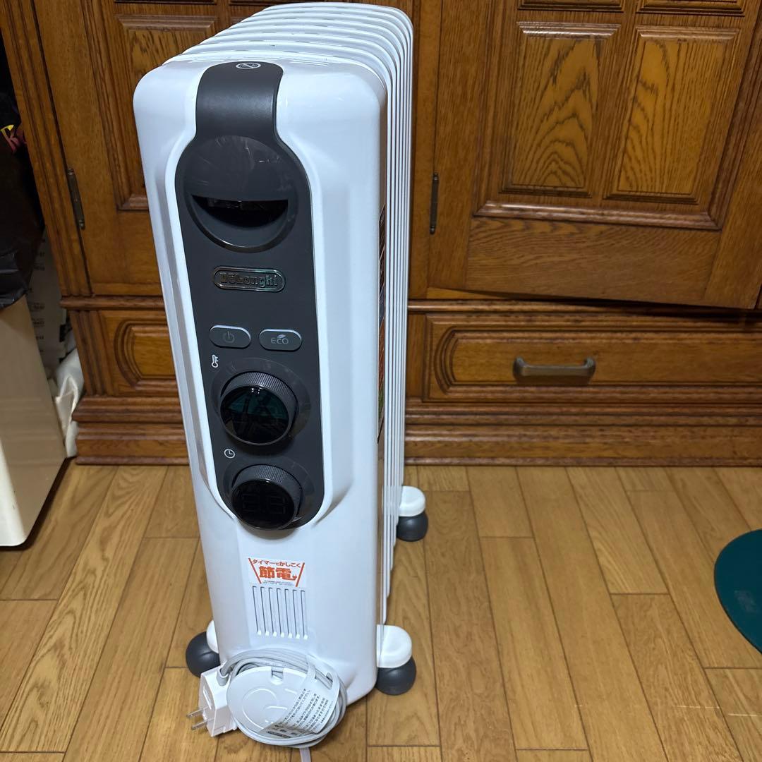 中古美品 デロンギ オイルヒーター RHJ35M0812-DG ホワイト 2025年最新