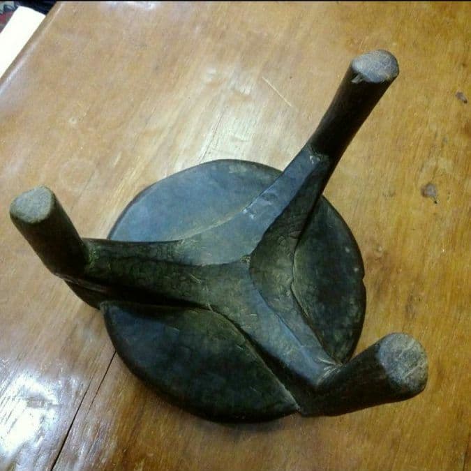 アフリカ Tanzania アンティーク木彫椅子 花台・オブジェに