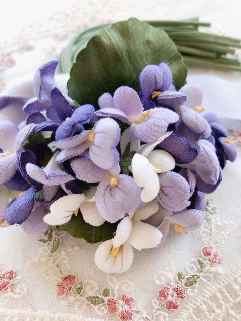 ピンクハウス❤️【未使用】可憐なすみれブーケコサージュ❤️