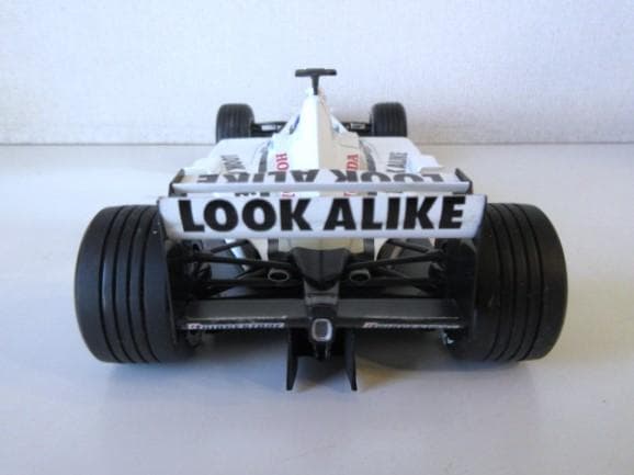 特価 MINICHAMPS (1/18) BAR ホンダ 003