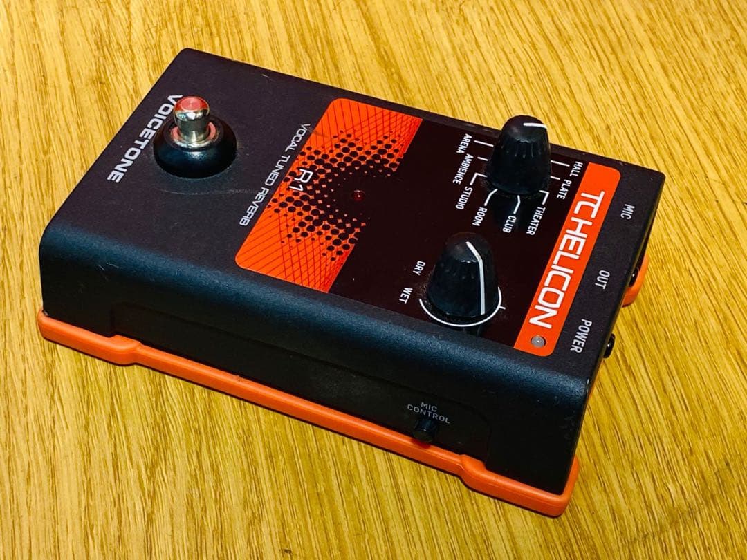 TC-Helicon Voicetone R1 ボーカルエフェクトペダル