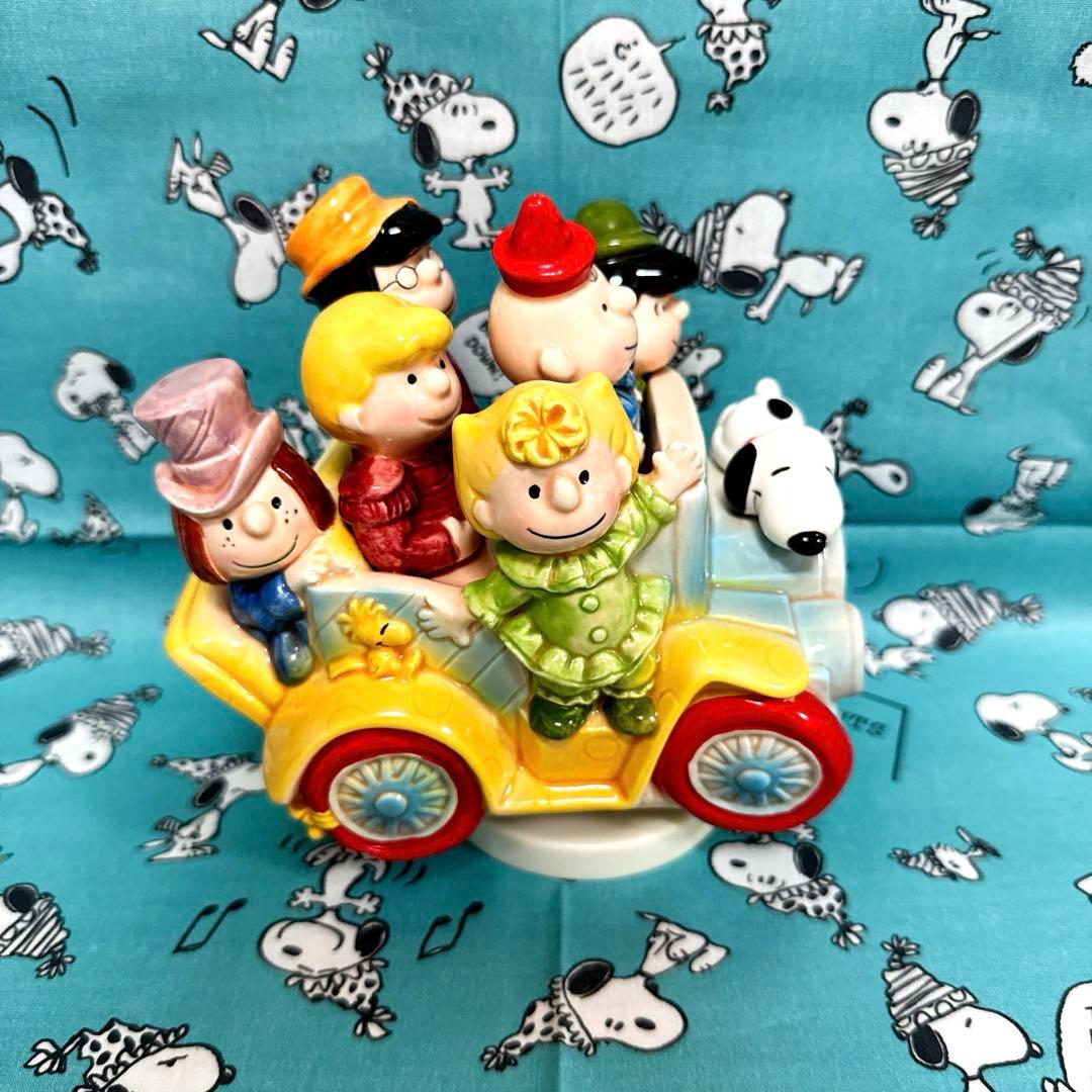 チャーリーブラウン ルーシー 陶器オルゴール enesco チャーリー