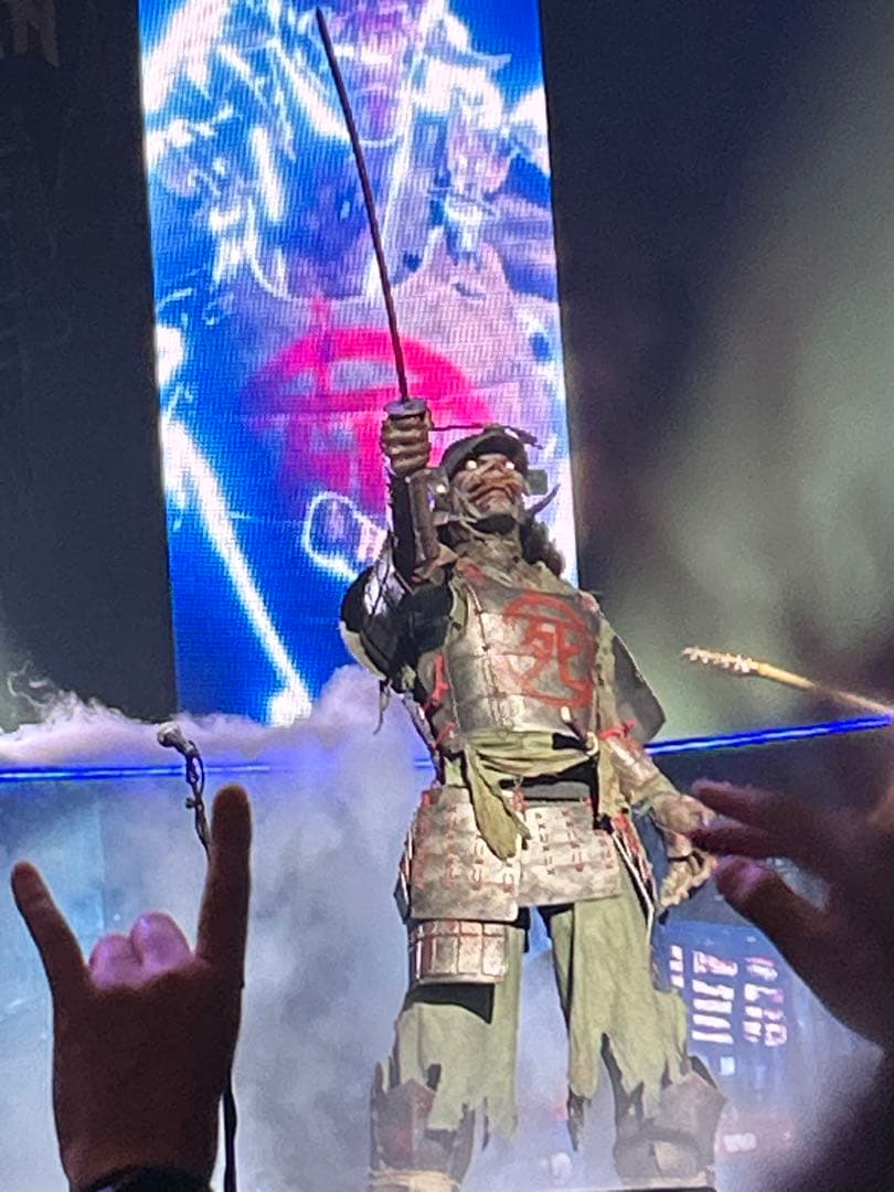 新品 アイアンメイデン 2024 ジャパンツアー ジップパーカー 会場購入