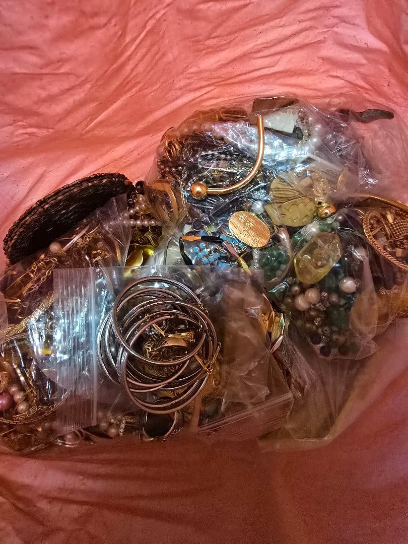 アクセサリー　メッキ品　ジャンク品　総量約　7Kg