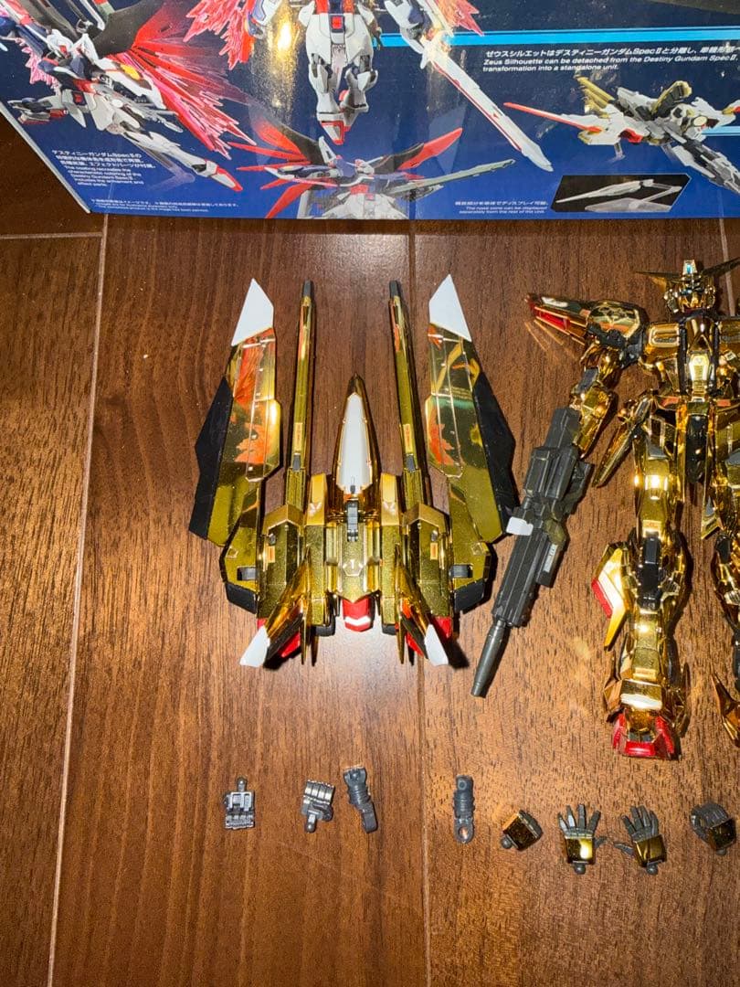 HGデスティニーガンダムゼウスシルエット RGアカツキガンダムオオワシ　シラヌイ