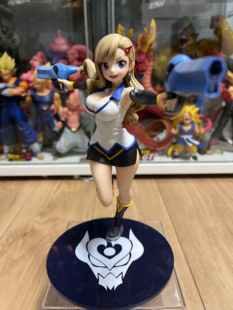 エデンズゼロ　レベッカ　1/8　フィギュア