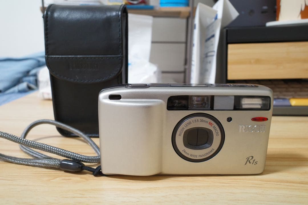 RICOH R1s フィルムカメラ シルバー Ricoh R1s｜レトロカメララボ京都
