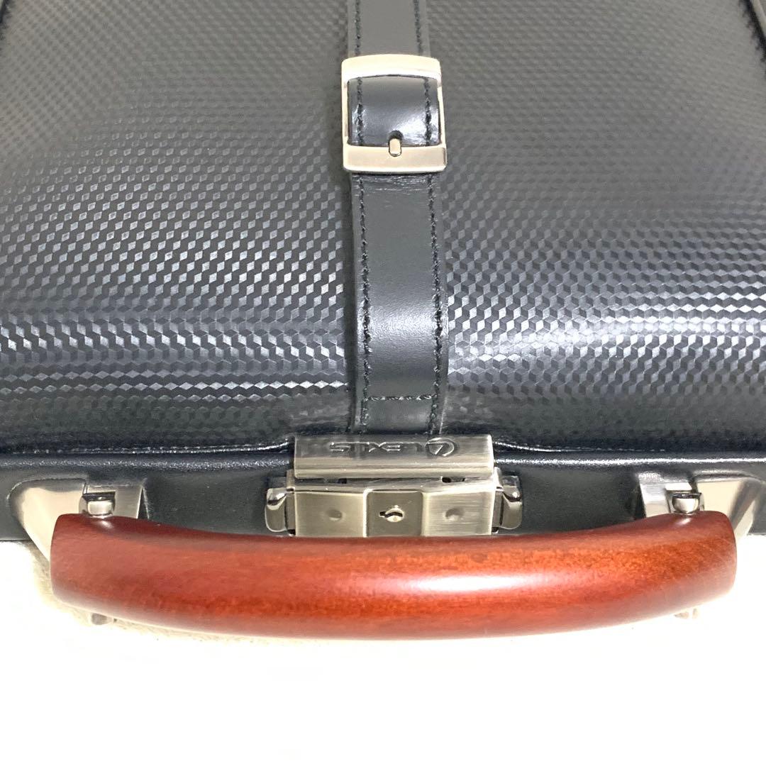 限定品 ARTPHERE x LEXUS 2way　　ニューダレスバッグ 黒