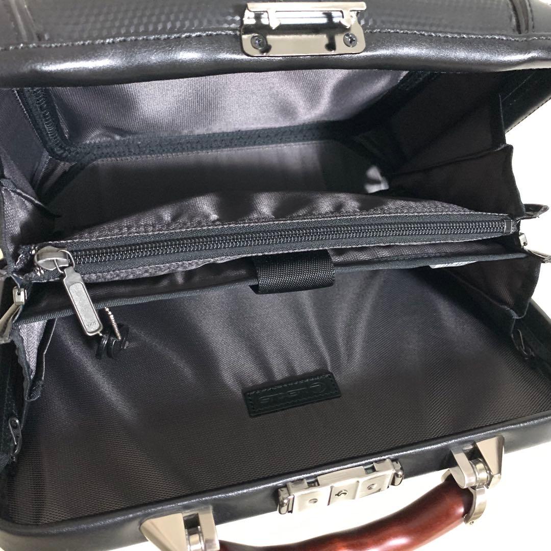 限定品 ARTPHERE x LEXUS 2way　　ニューダレスバッグ 黒