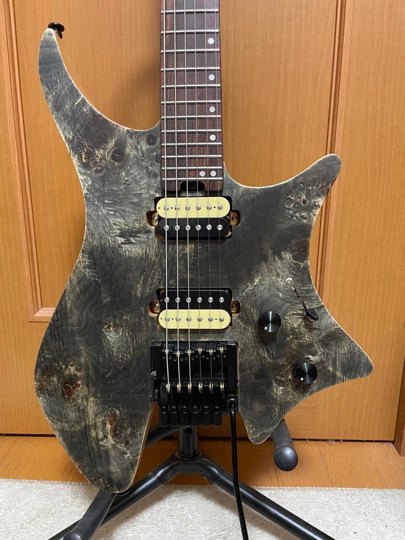 値下げEART ヘッドレスギター初期型 トレモロ付