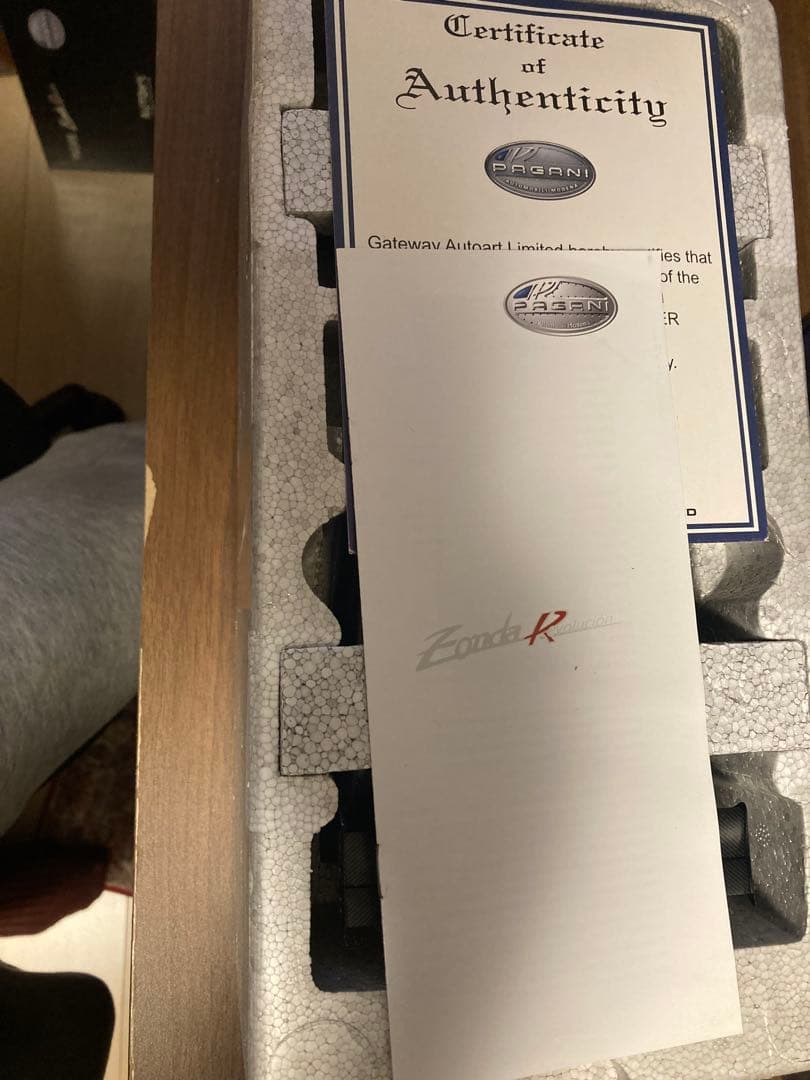 【美品】1/18 AutoArt パガーニ Zonda Revolution