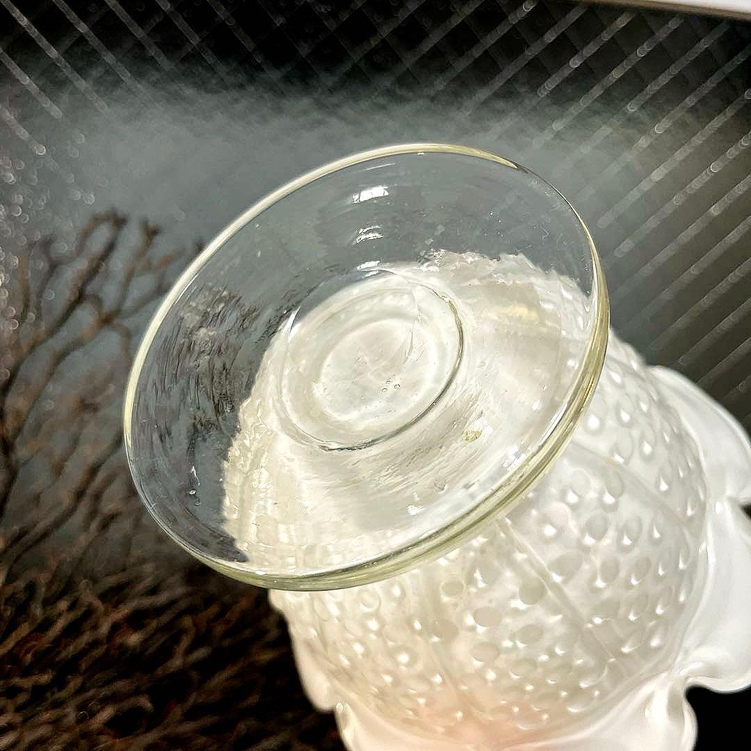 骨董 時代ガラス 霰プレス あられ模様 花型 菓子器 飴屋瓶 ボンボン入れ