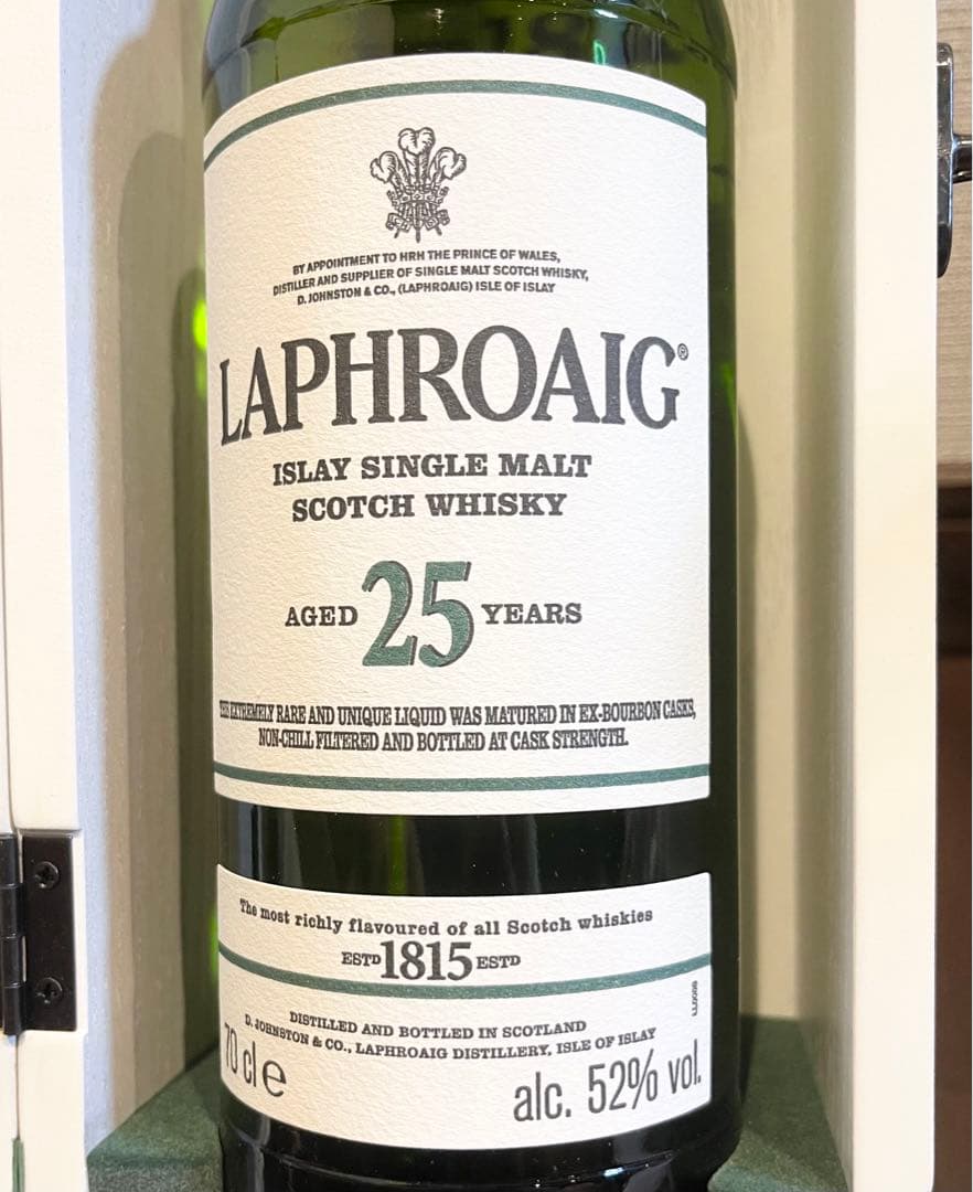 ラフロイグ 25年 カスクストレングス 52° 木箱入新品2018リリース希少