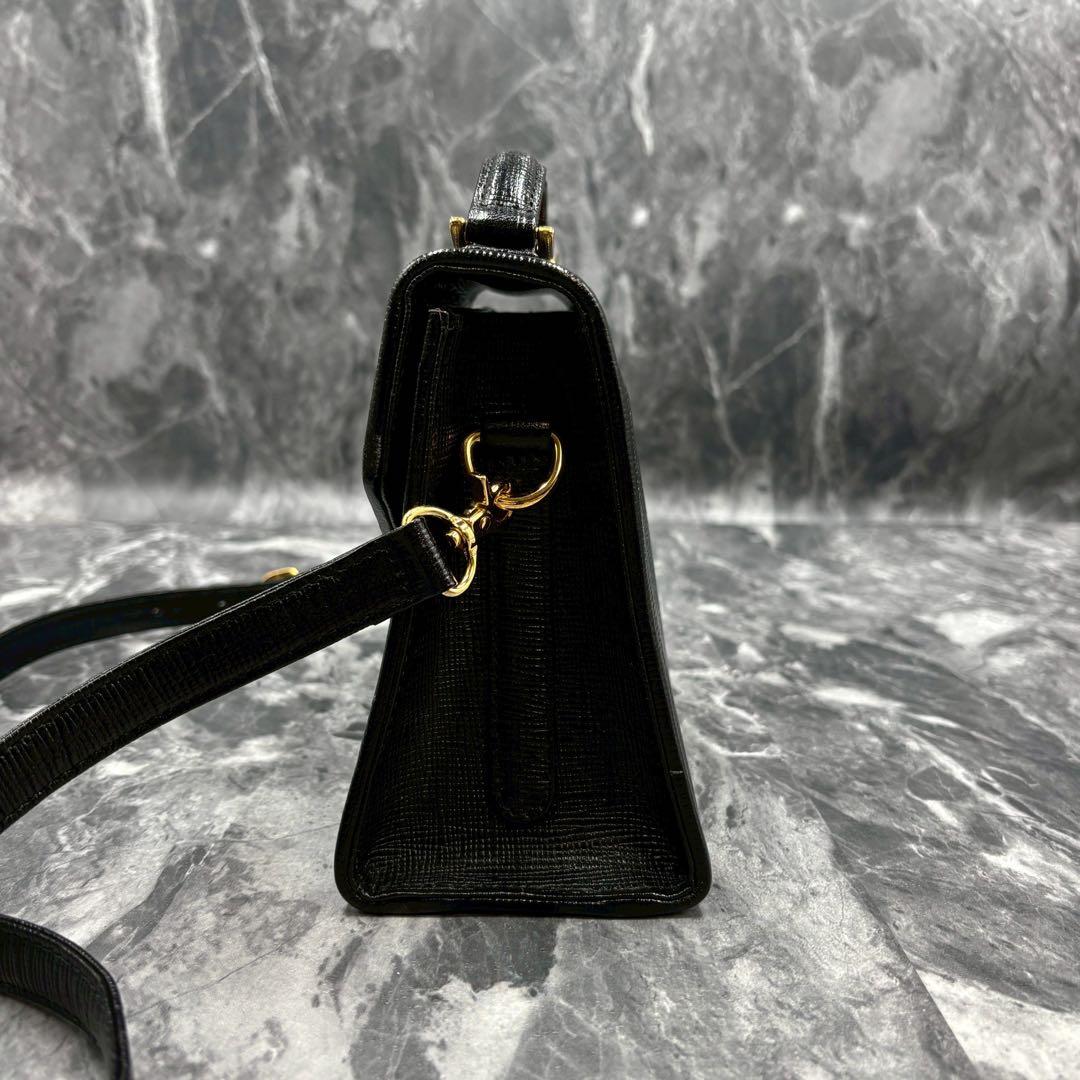 【極美品】クレージュ 2way ハンドバッグ レザー ロゴ金具 ブラック