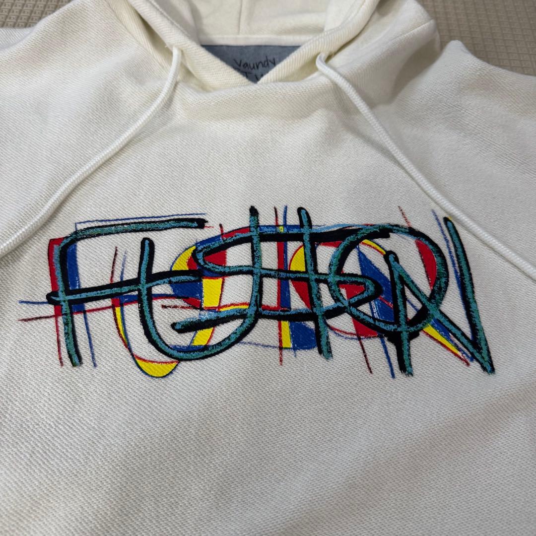 Vaundy FUSIONロゴ刺繍フード付きライブパーカー Mサイズ - メルカリ