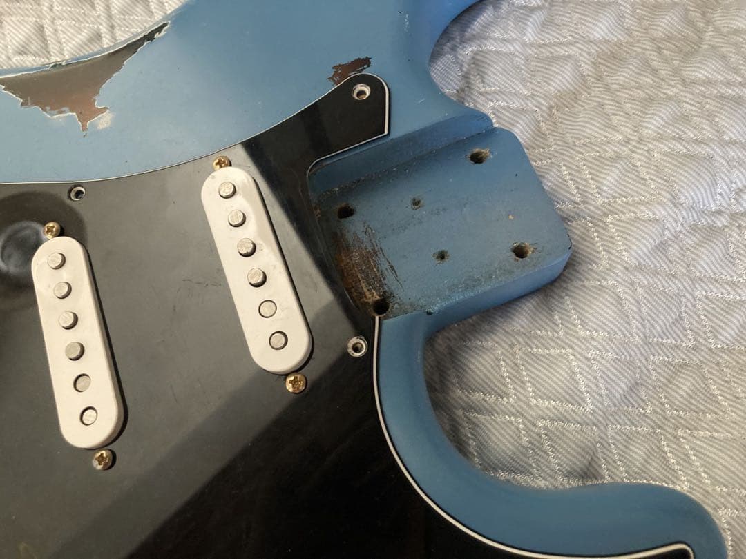 マルチレイヤーストラトタイプ　虎目ネック