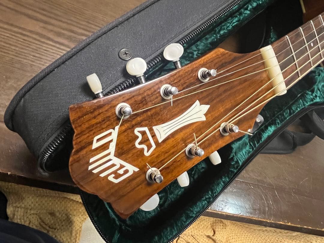 仕様変更！☆Guild M-140☆美品☆セルロイドピックガード☆オール単板