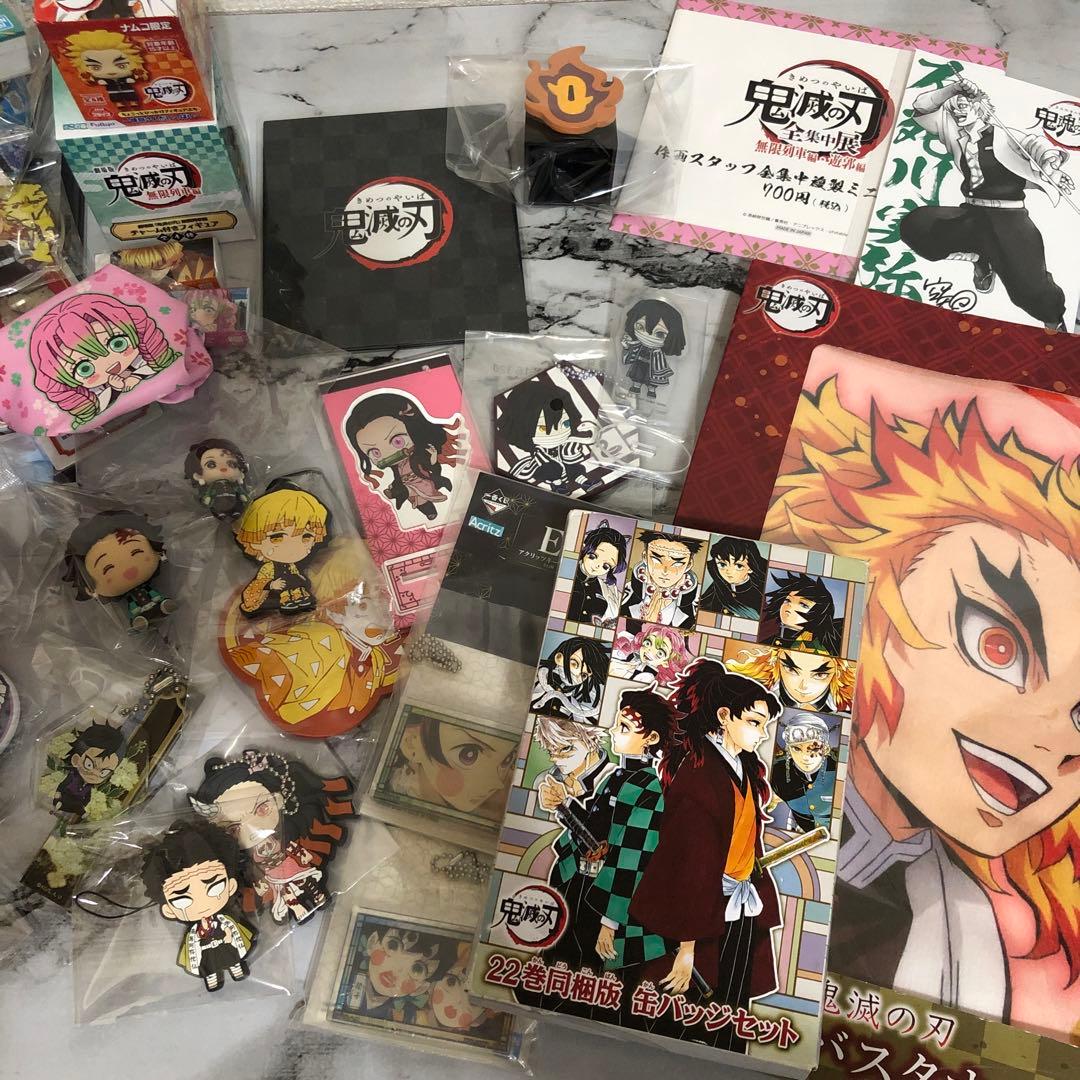 ノンジャンル 大量 まとめ売り アニメグッズ キャラクターグッズ 400点