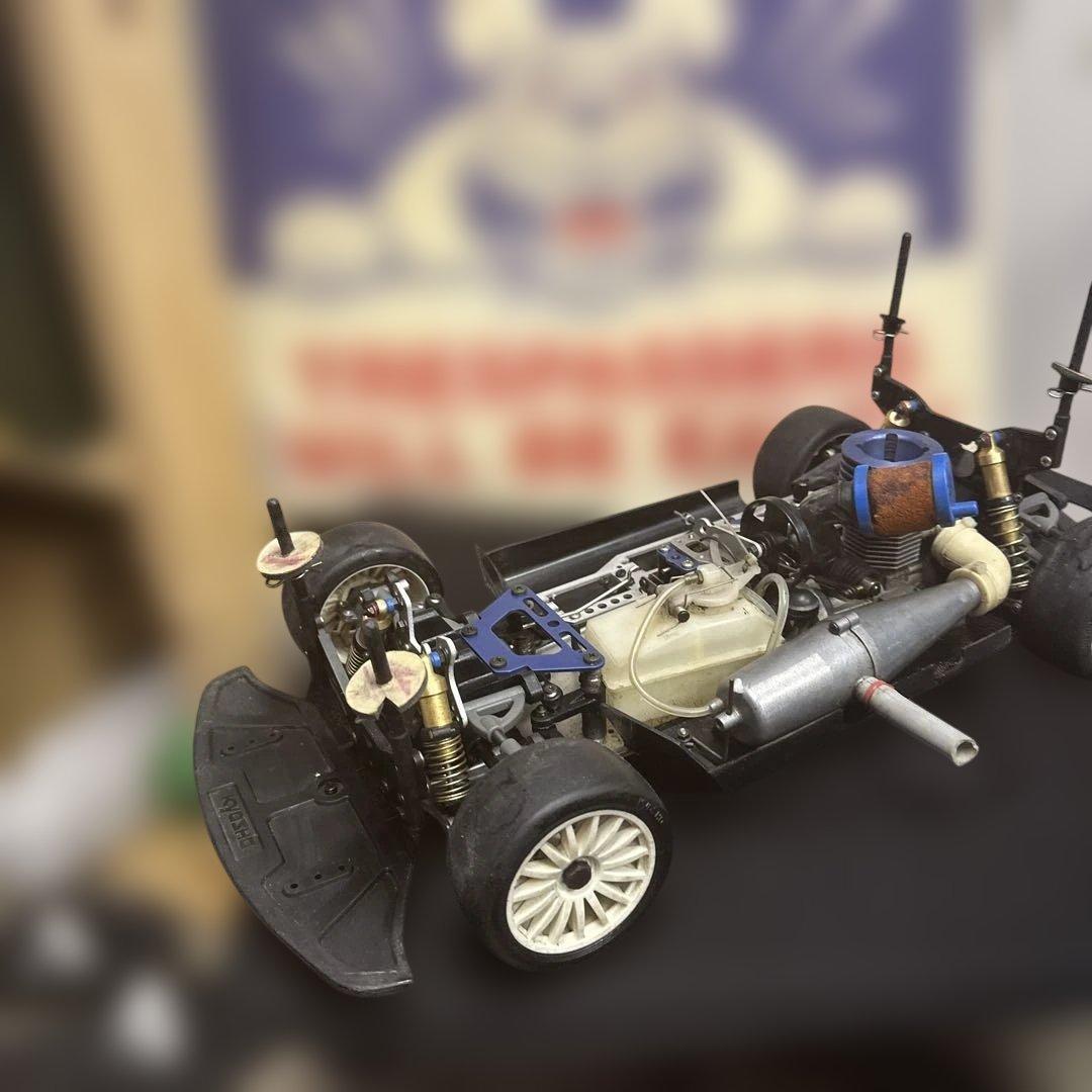 u*f様 1/8RC Car Chassis Nitro Engine 4WD京