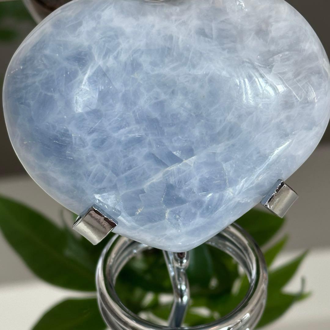 超希少】【高品質】セレスタイト ハート 原石 8.5×7.3【シルバー台座付】