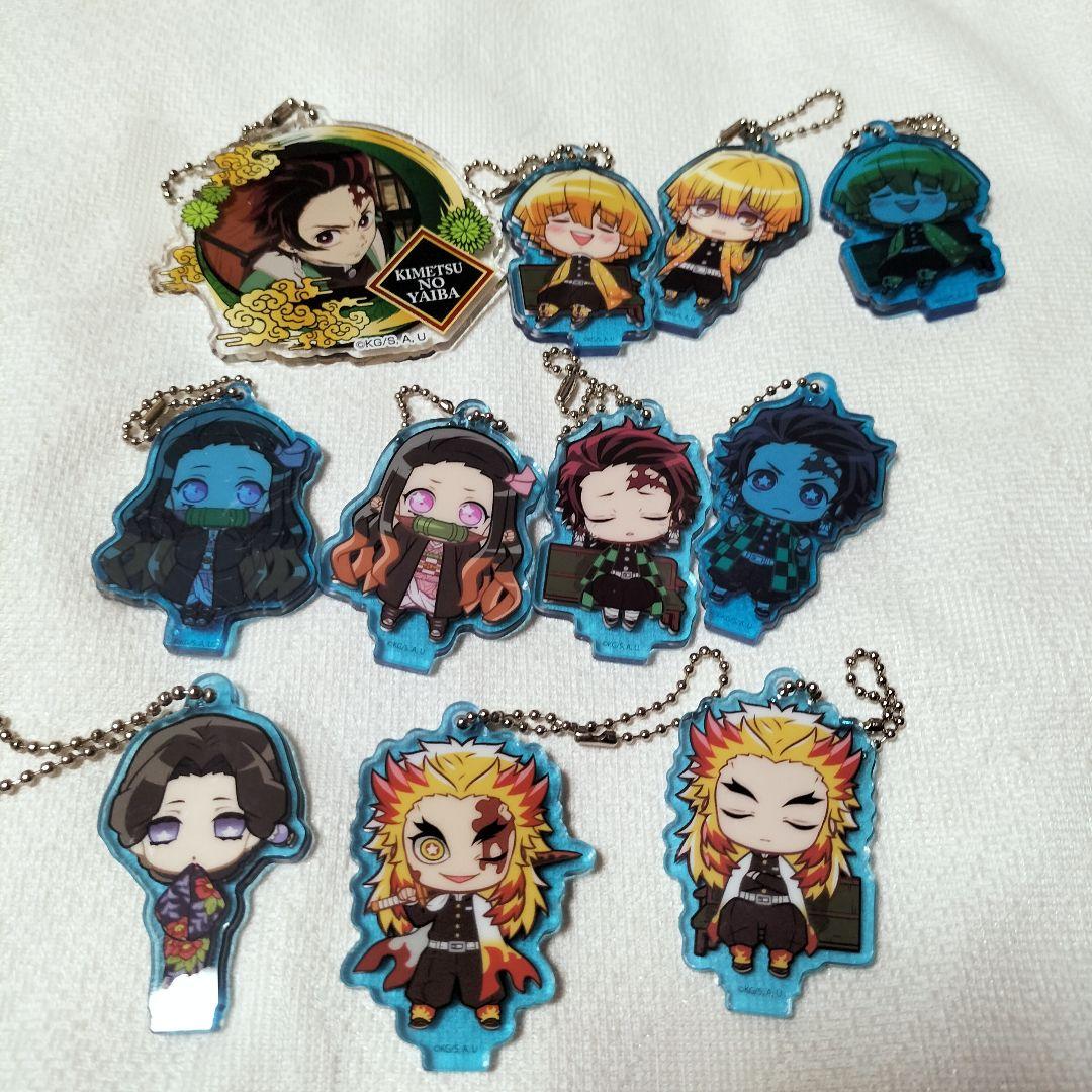 鬼滅の刃 缶バッジ　キーホルダー　ラバーストラップ　セット 大量　まとめ売り