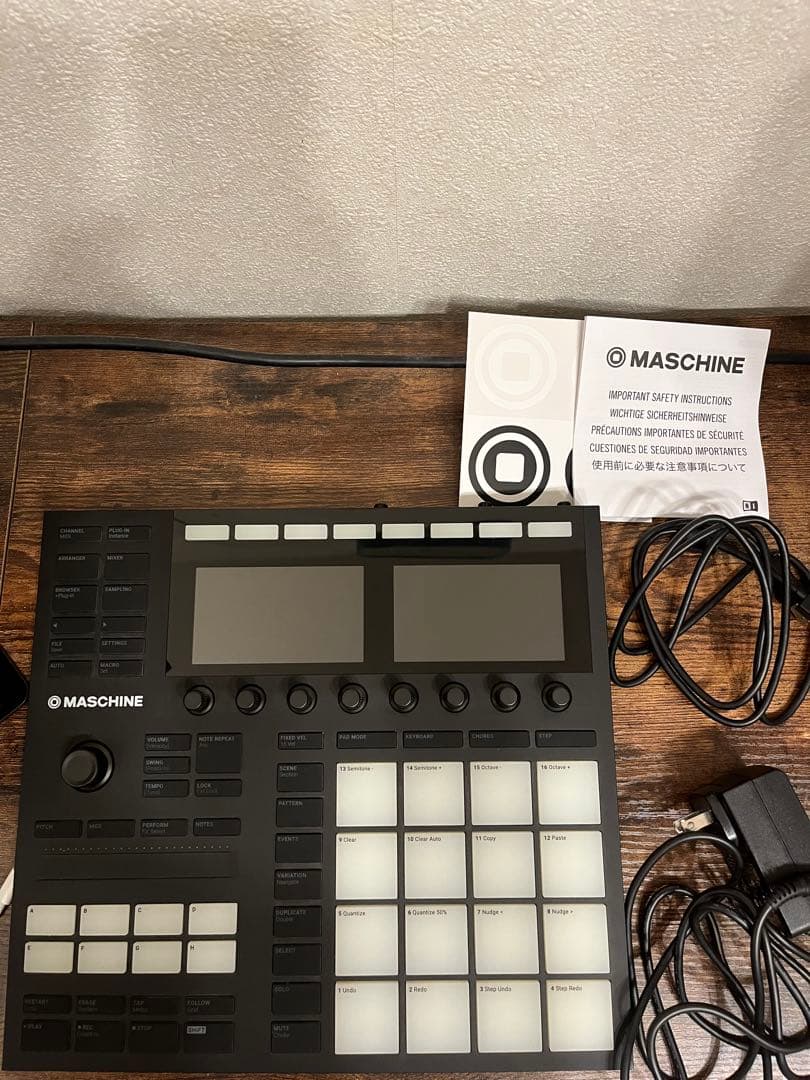 MASCHINE MK3 （箱・付属品・トランスファーID）