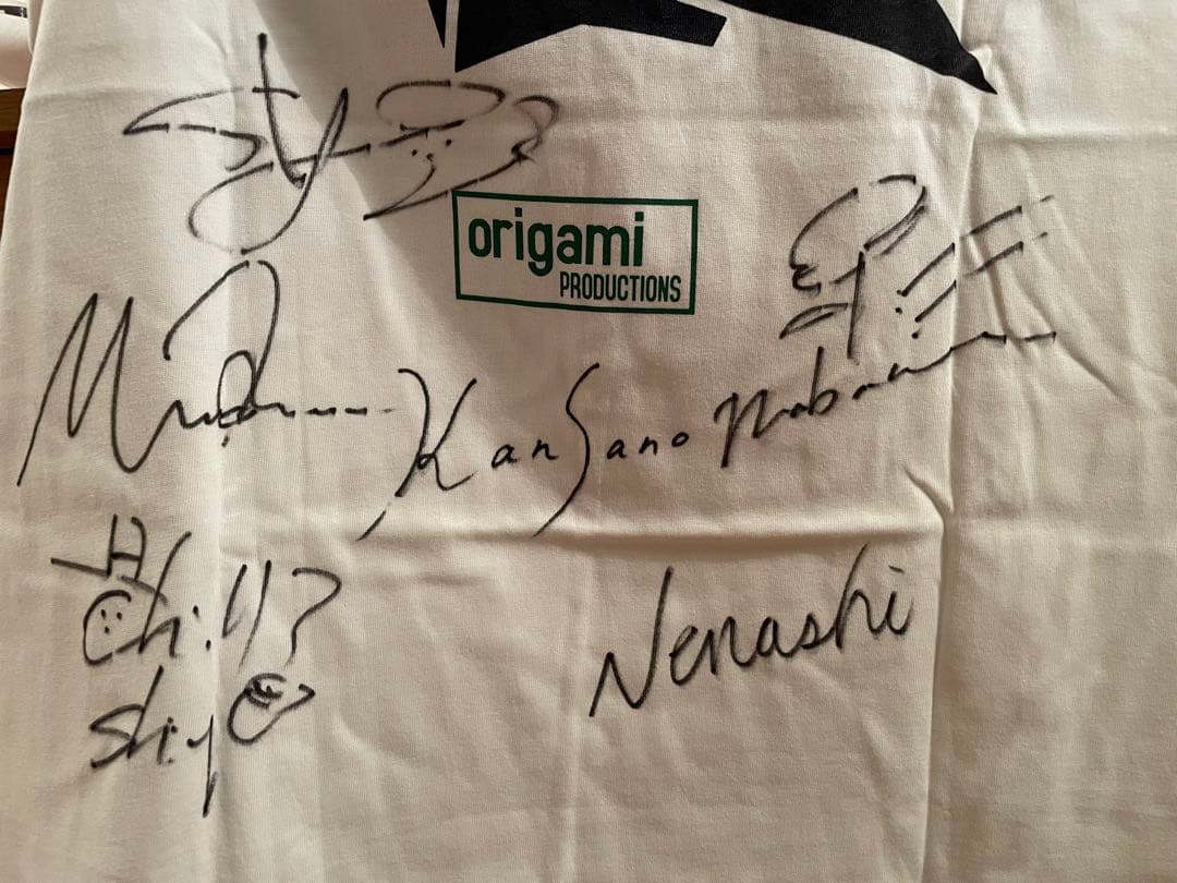 レア】サインTシャツ ovall mabanua Michael Kaneko タレントグッズ