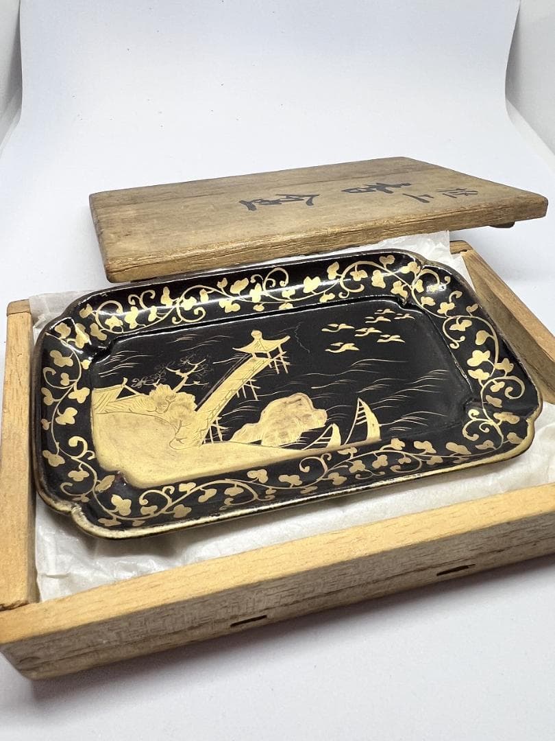 蒔絵山水紋弘盆　江戸期　共箱　漆器 金箔装飾 長方形皿 木箱付き