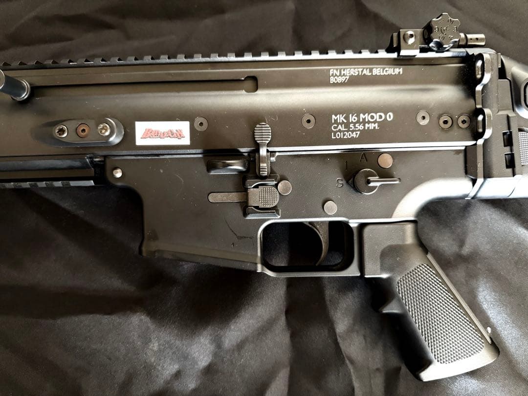 東京マルイ SCAR-L ブラック 本体 + バッテリー2個