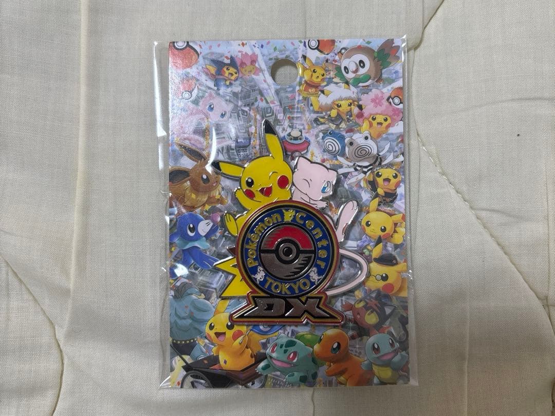 ポケモンセンター トーキョーDX ロゴピンズ ピカチュウ&ミュウ