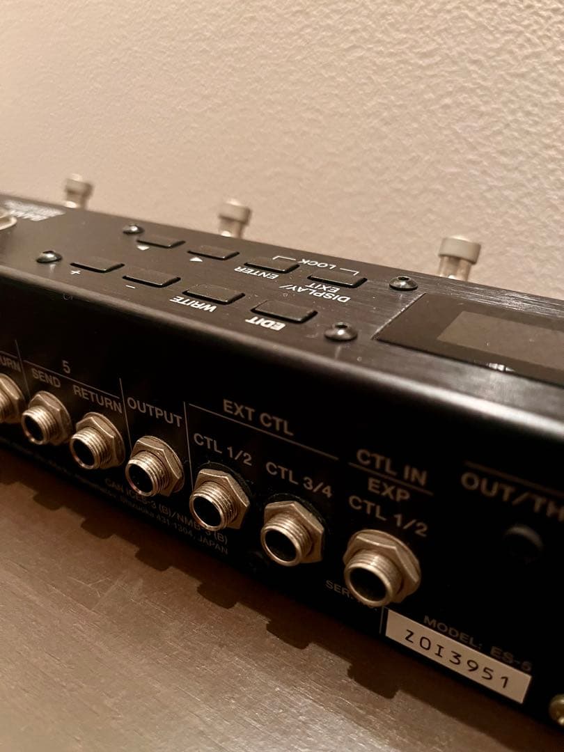 BOSS ES-5 スイッチャー　used アダプタ付き