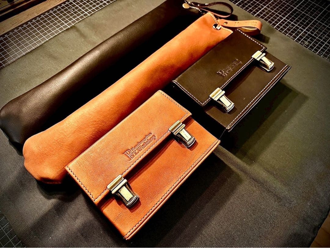 Pvt.Workshop 極 本革 デッキケース キャメル