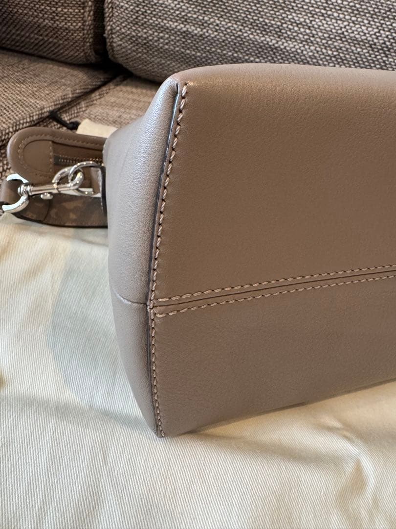 【美品】FENDI バイザウェイ　グレージュ　ミディアム