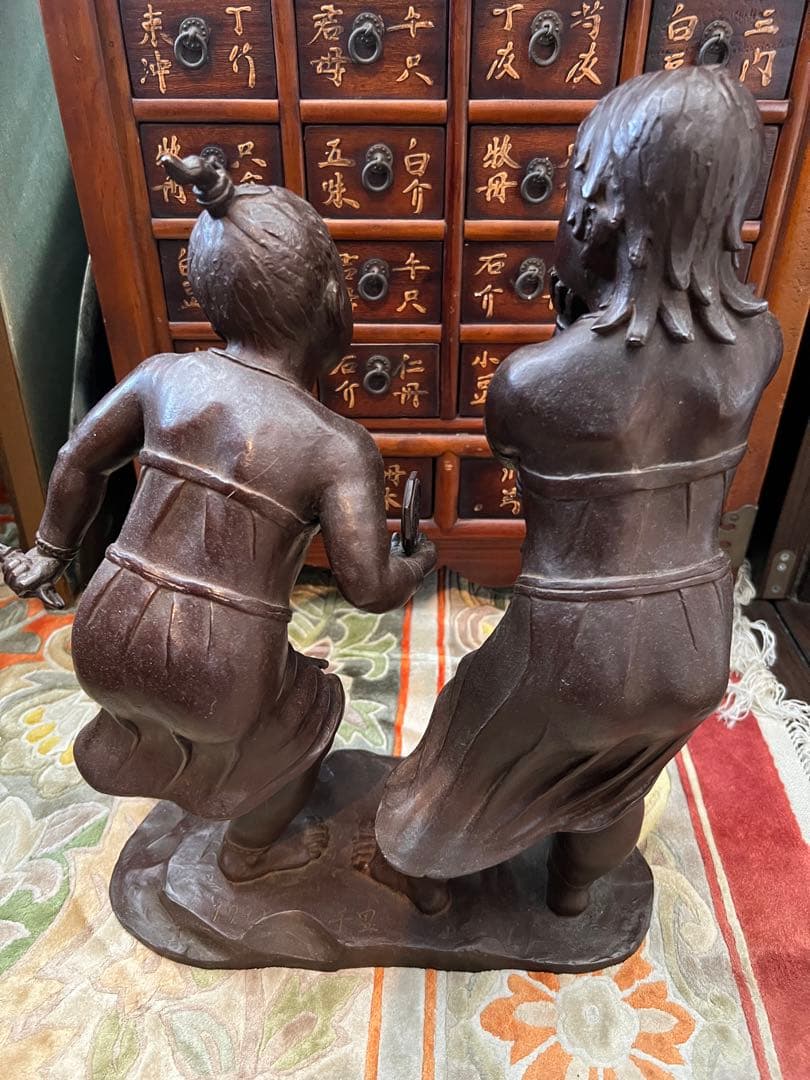 平野千里 飛翔 ブロンズ像